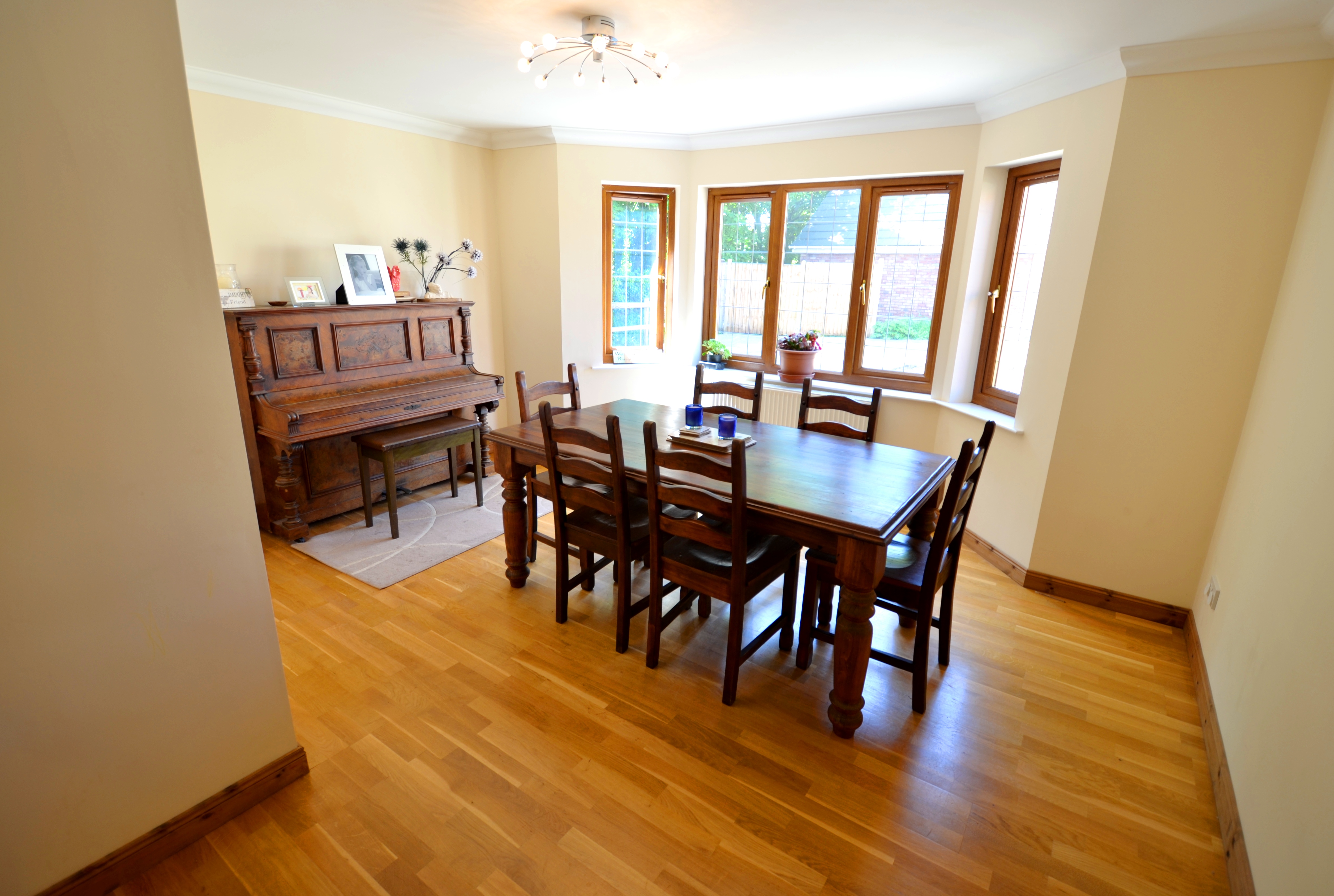 Dining Room - Maxwell Estate Agent Guernsey